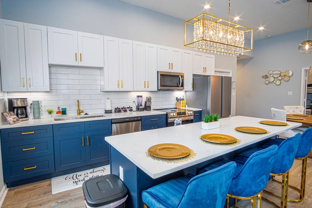 Trendy Historical Home Near Downtown Attractions