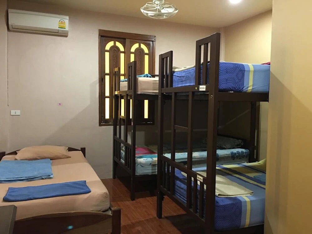 U&I Hostel