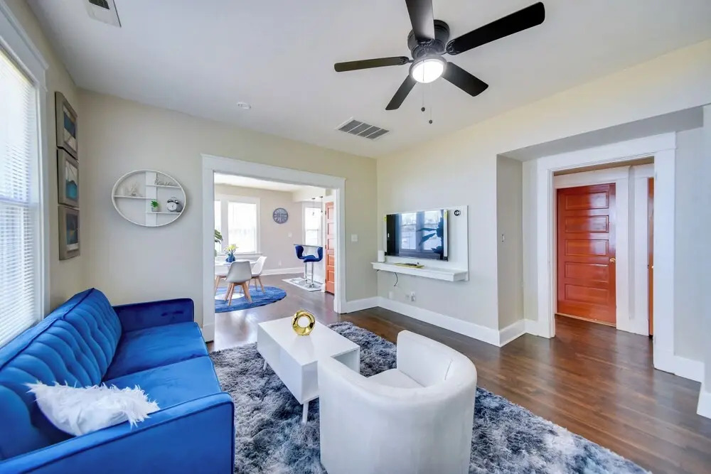 Modern Portsmouth Apartment: Walk to Norfolk Ferry