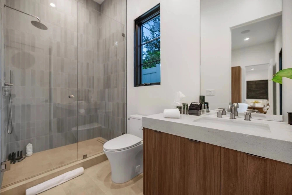 Colfax Estate   Modern Luxury Oasis in Prime Colfax Meadows