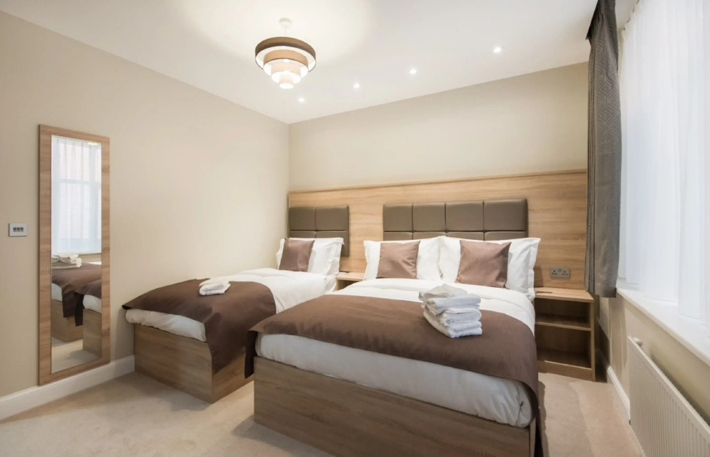 Docklands Lodge London