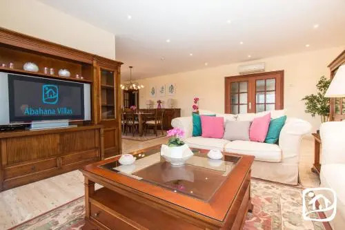 Villa Happy Family by Abahana Villas