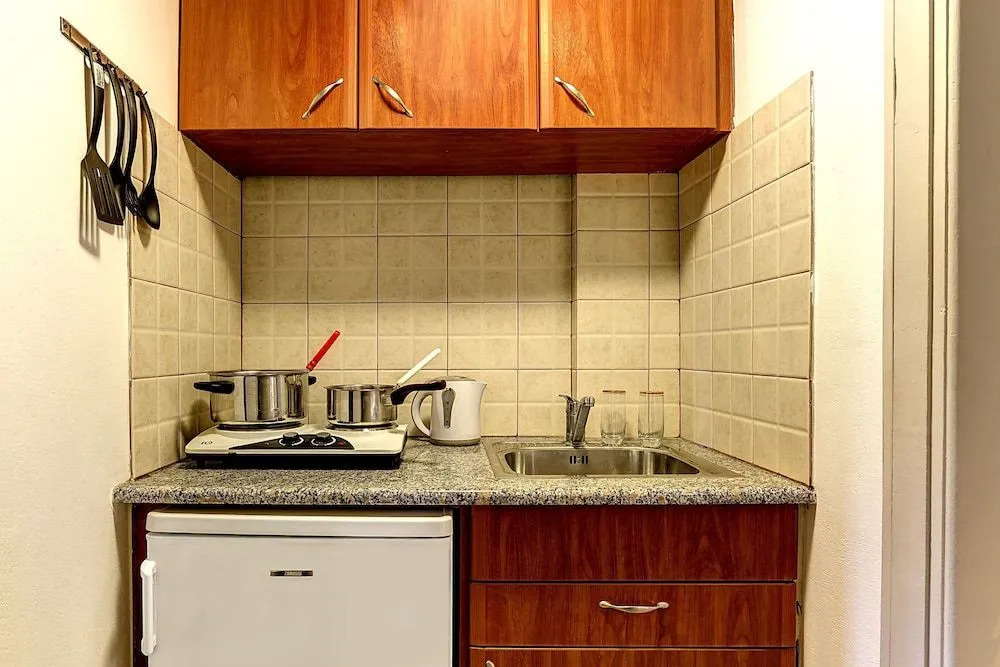 The "L" Suites & Apartments