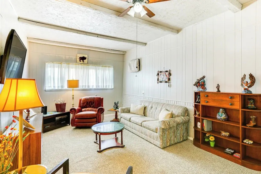 Convenient Family Home  3 Mi to Fort Sill!