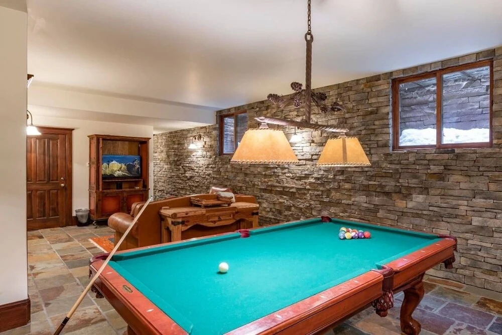 Manley  (381887) 4 Bedroom Home by RedAwning