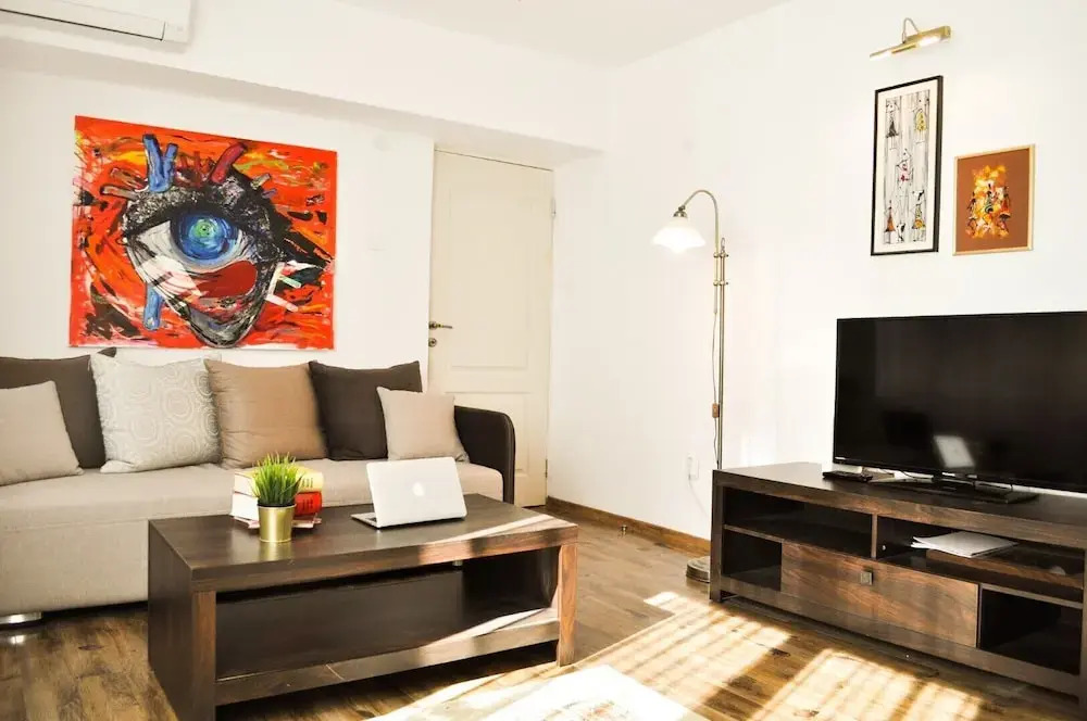 Homey - Strada Batistei 9