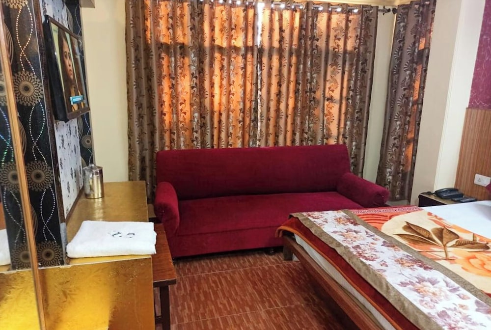 Hotel K-I-N-G Palace