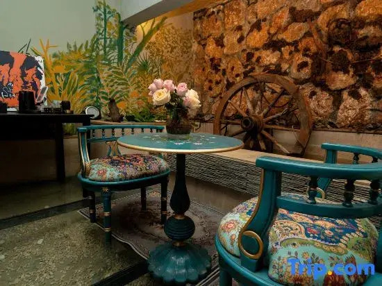 JuHui Art Sea View B&B