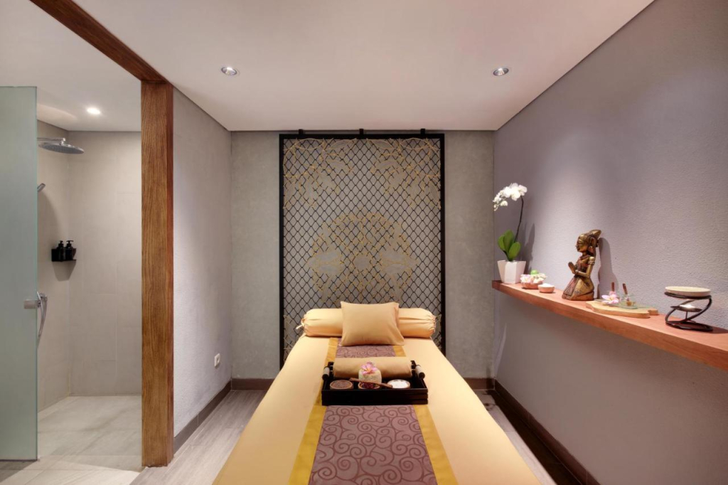 Отель Grand Mercure Bali Seminyak