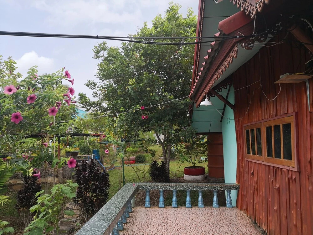 Baan Sampeenong