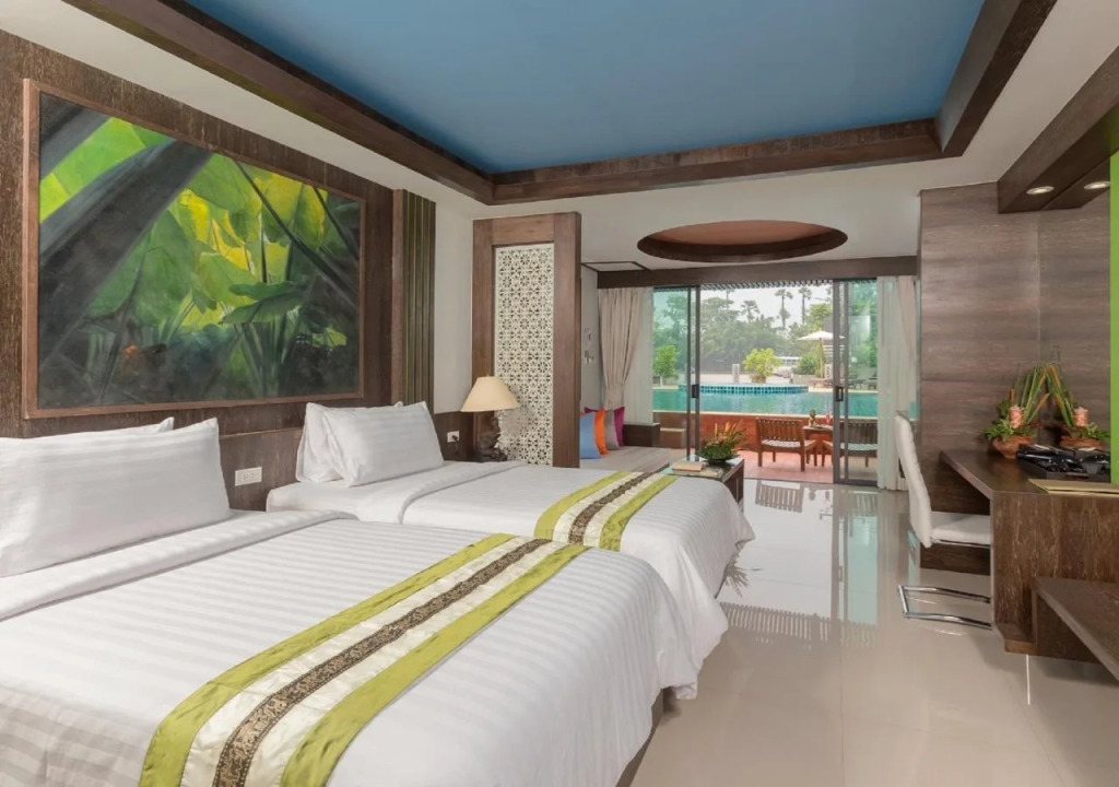 Nipa Resort, Patong Beach