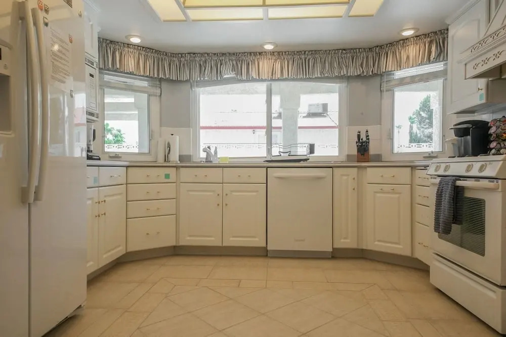 Luxurious 5BR near Las Vegas Strip