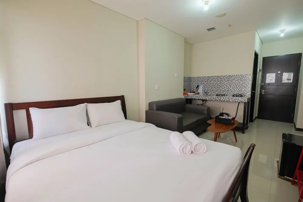 Garden View Studio at Nifarro Park Apartment