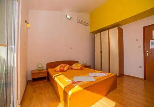 Apartments Es2