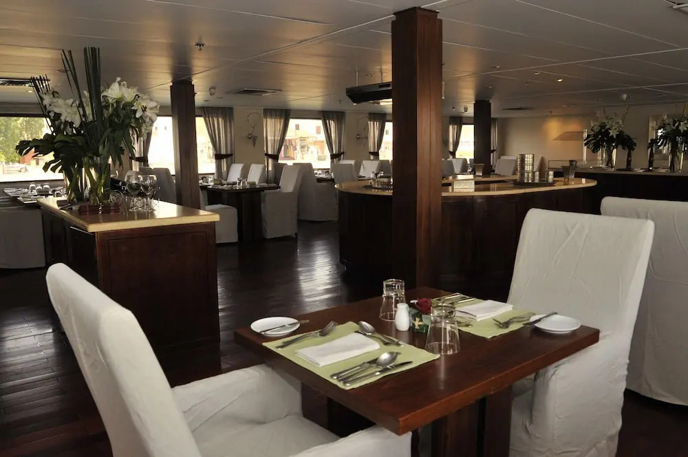 Royal Cruise Aswan to Luxor 3 Night And visit the Nubian village