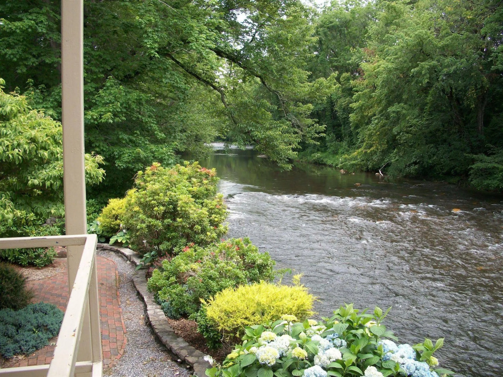 Rivers Edge Motel