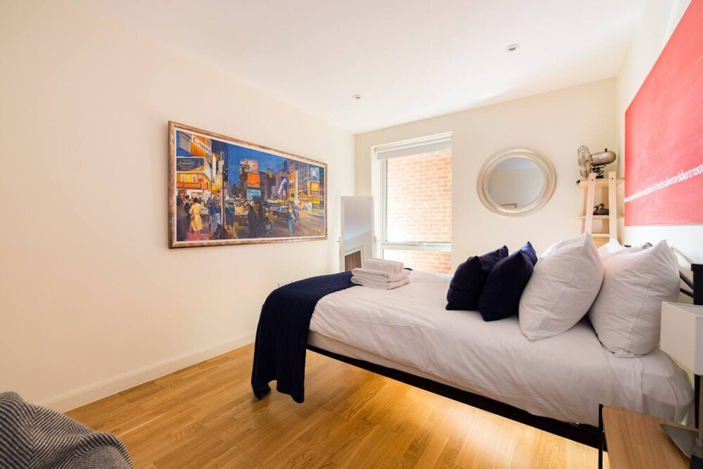 The Call of London 2 Bedroom Flat in Battersea