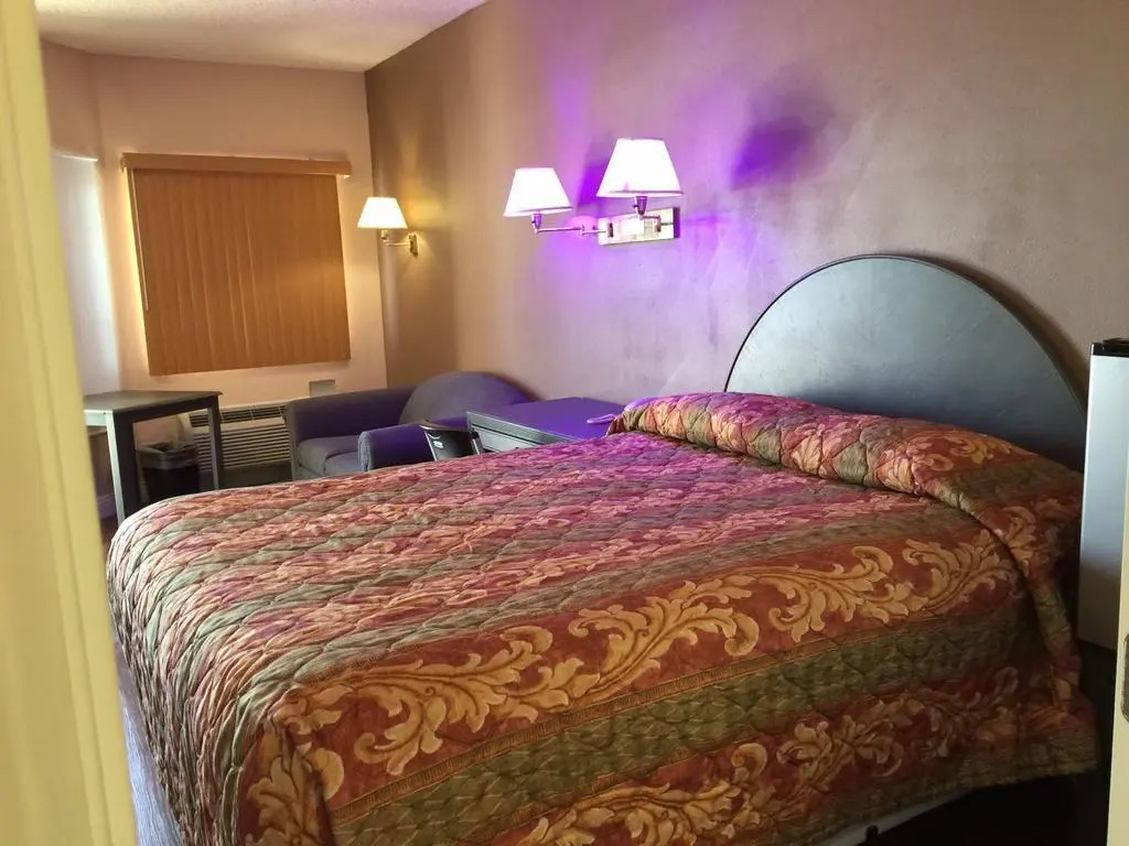 Cali Inn