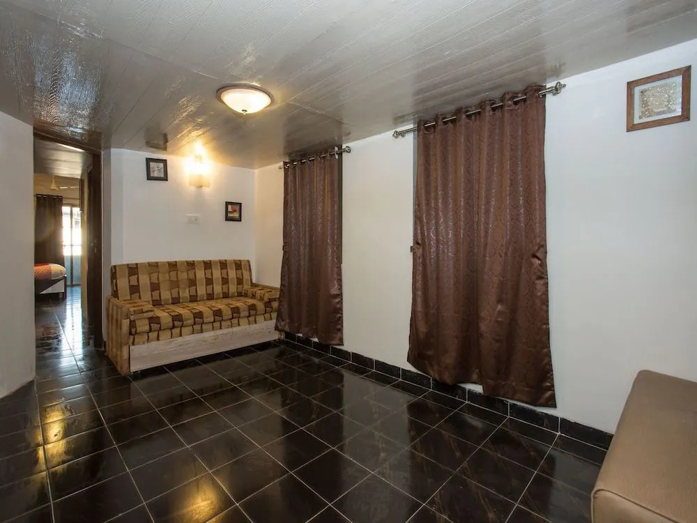 OYO 12078 Hotel Suncity