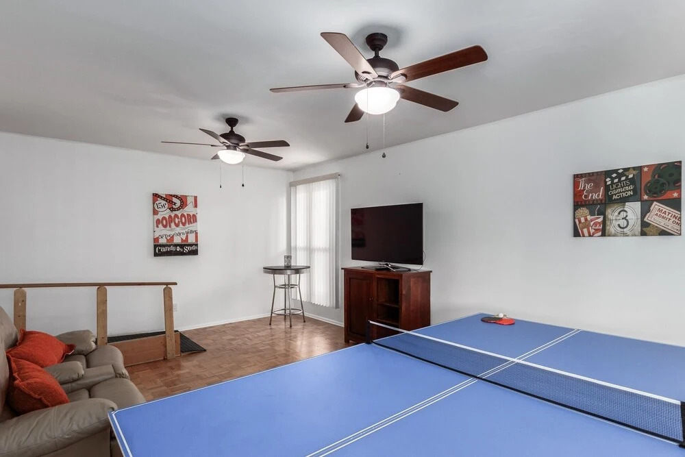 29th Phoenix 4 Bedroom Home by Redawning