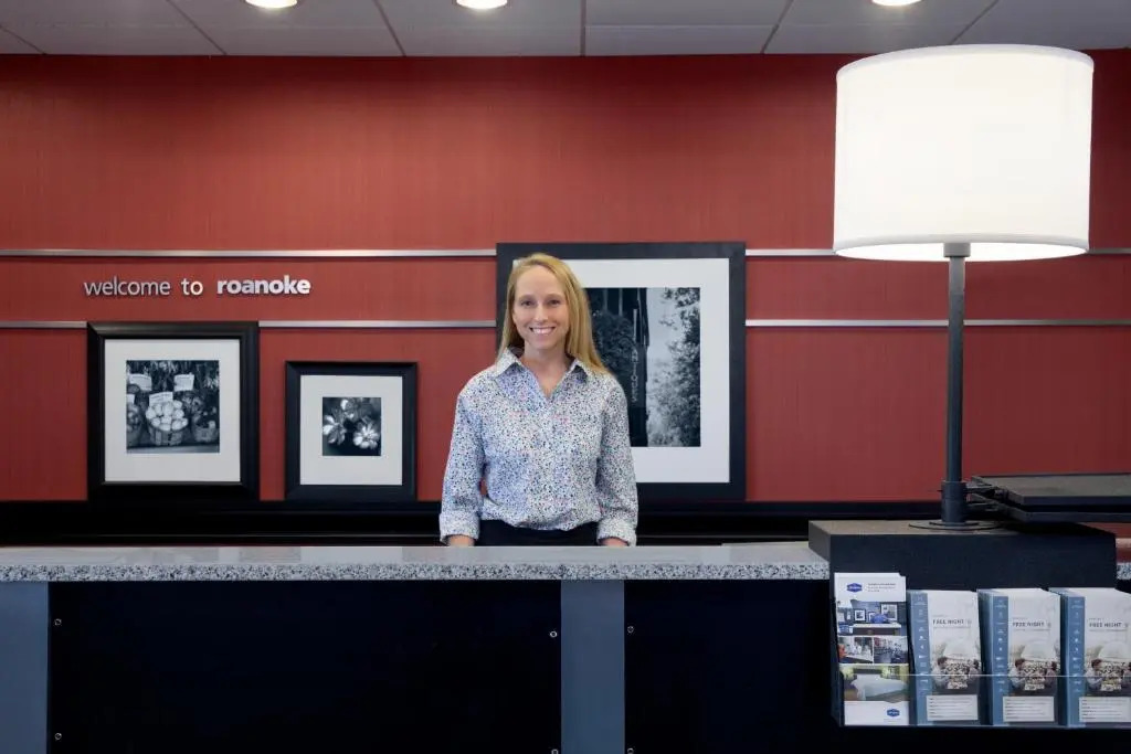 Hampton Inn and Suites Roanoke Airport/Valley View Mall