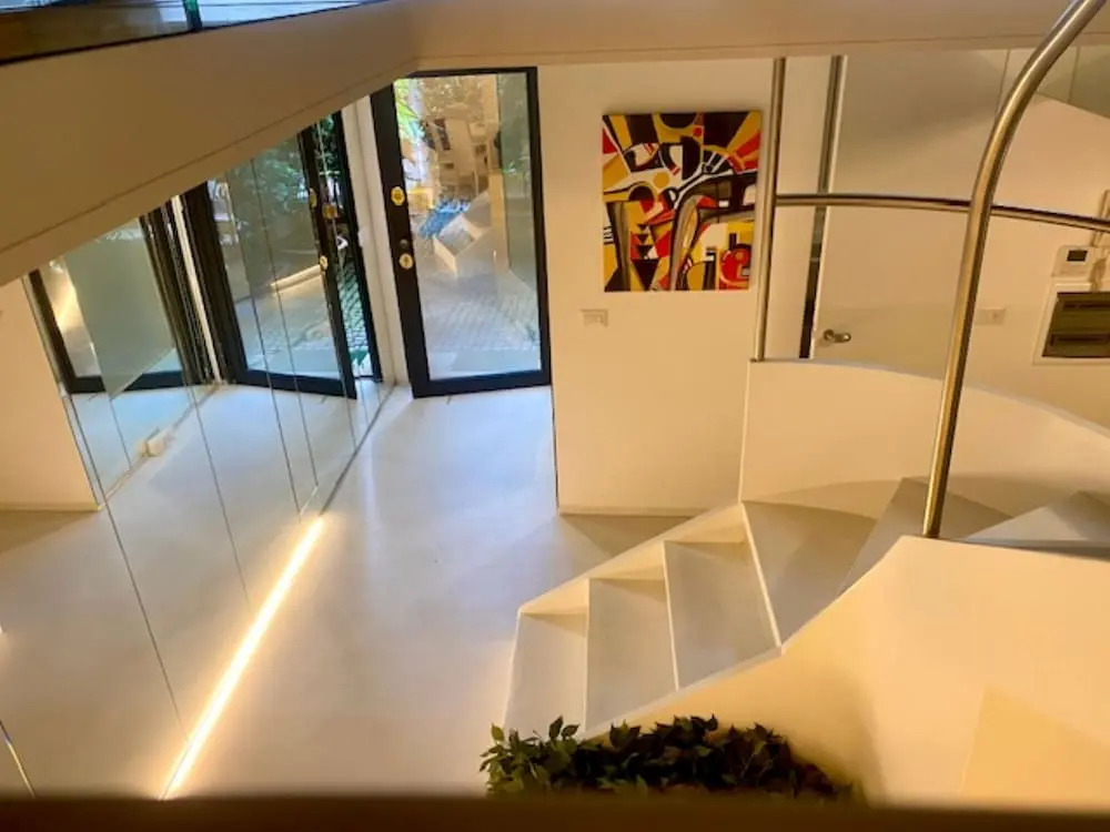 Designer Property Laid out Over 2 Floors In the Most Elegant Area Of Rome