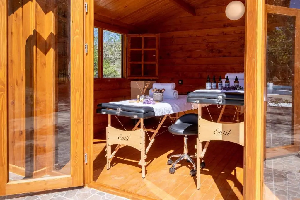 Apanema Mindfulness, Relaxing Adults Only Resort, Fast WiFi, Pool, Sauna, Massage