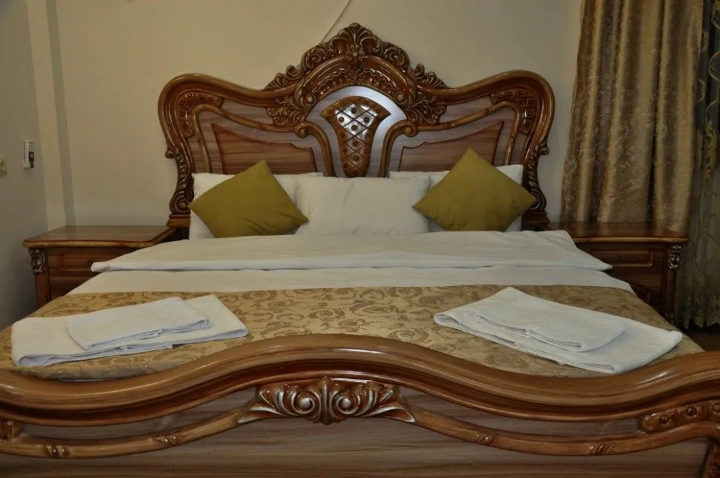 White Palace Hotel