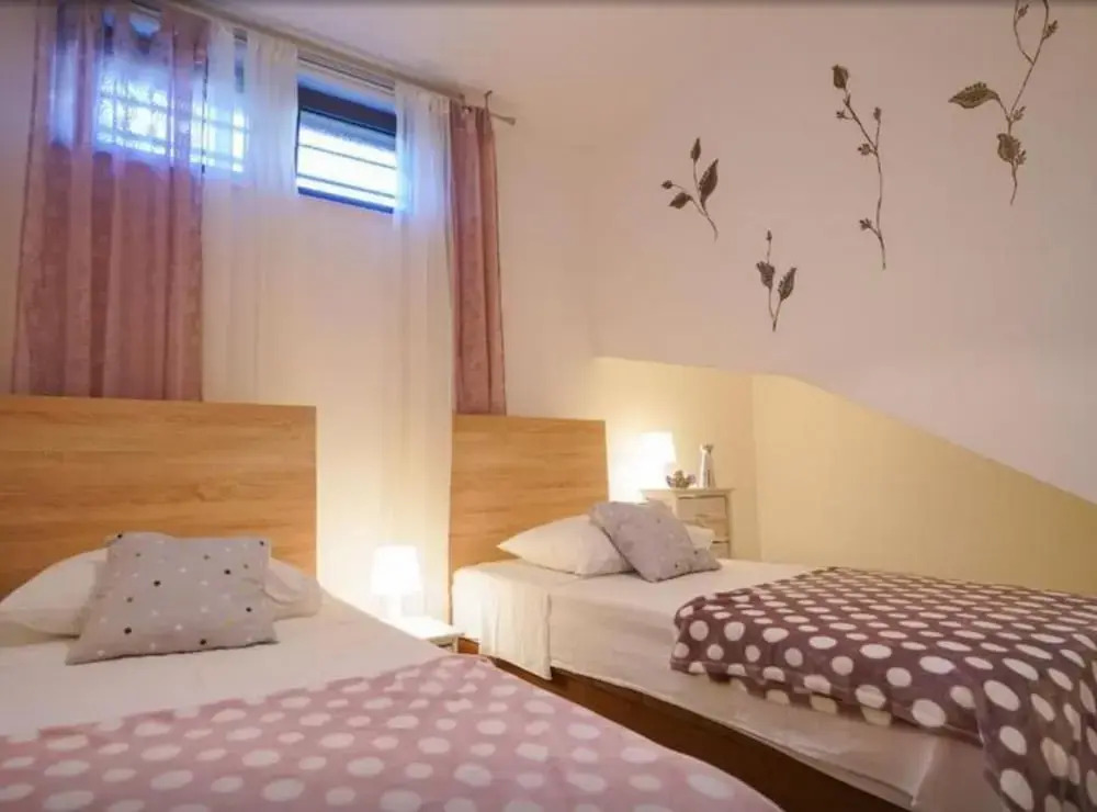 Apartment Cvita & Roza