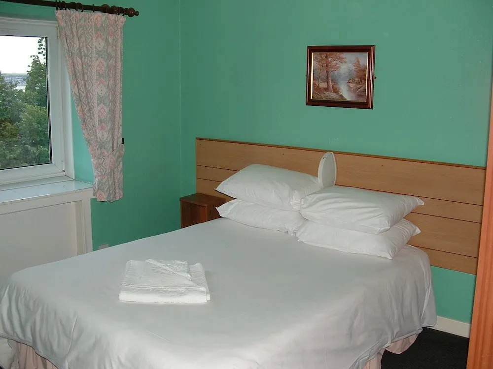 The New County Hotel