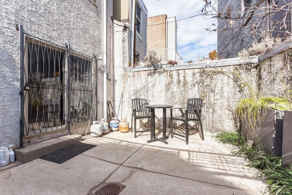 917 S 8th St. · Stylish 3 bedroom home in Bella Vista