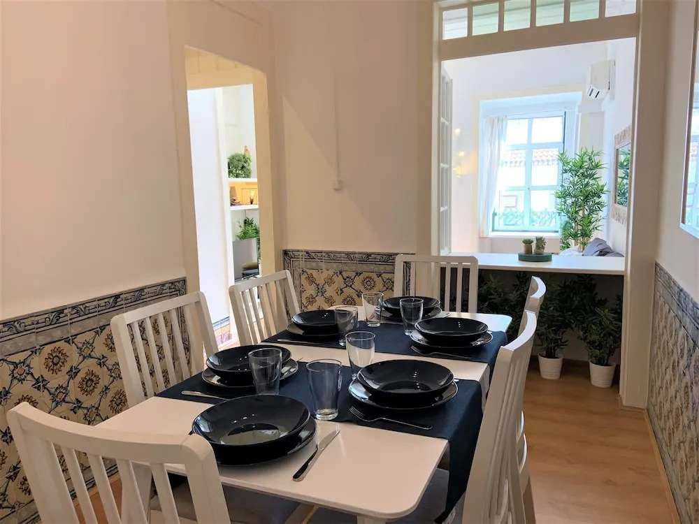 Beautiful flat with balcony & Great location