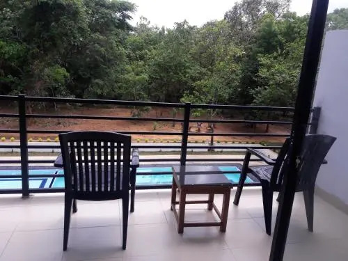 Mahinda Hotel and Restaurant