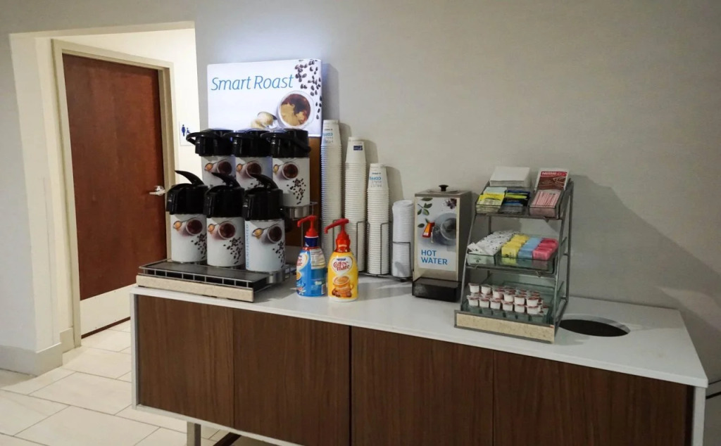 Holiday Inn Express Hotel & Suites Savannah Midtown by IHG