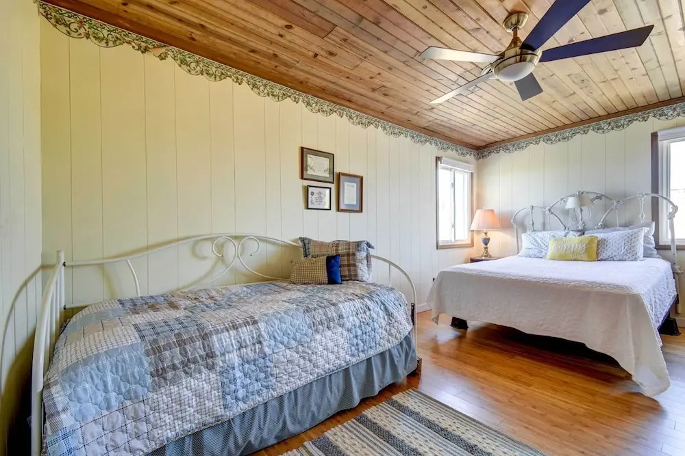 Ocean Isle Beach Home w/ Canal Views