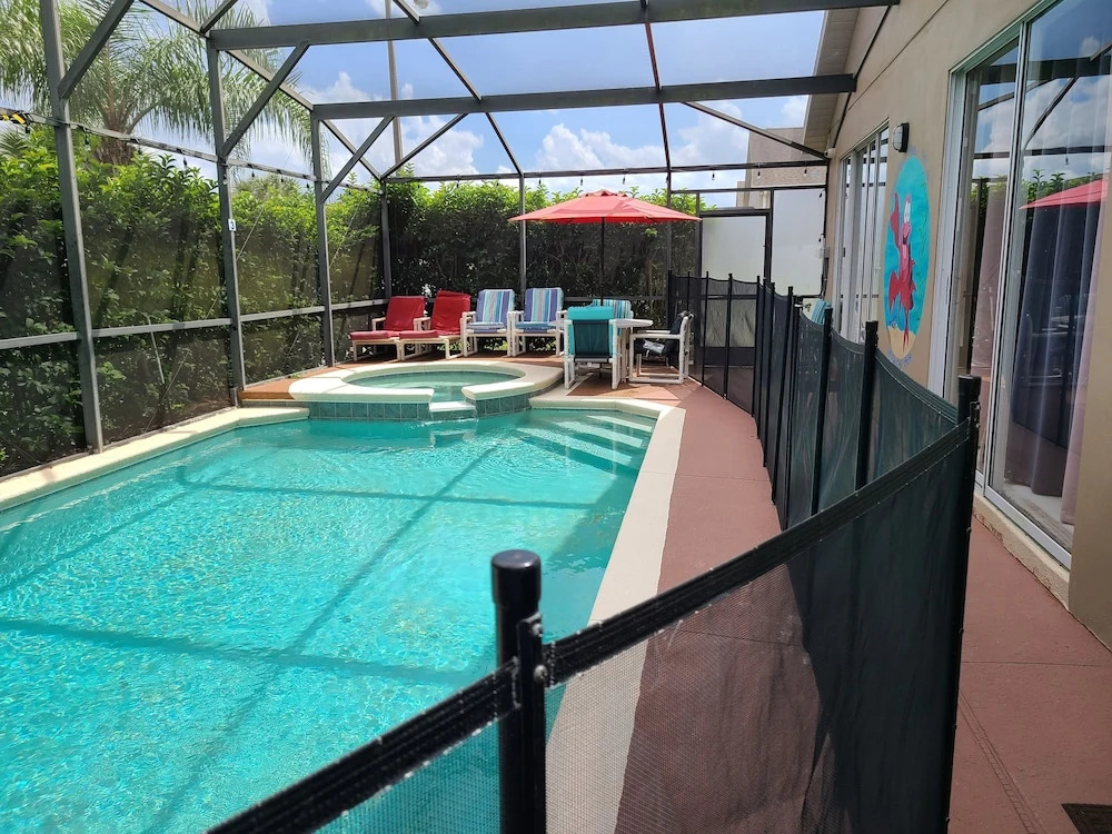 Screened pool, spa & game room Near Disney