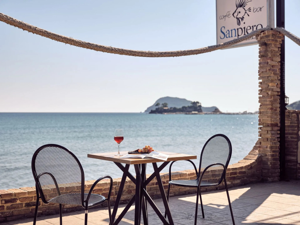 Shellona Zakynthos
