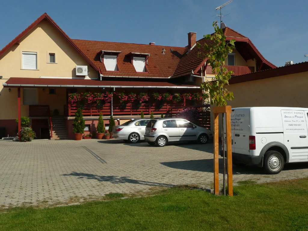 Arany Patkó Pension