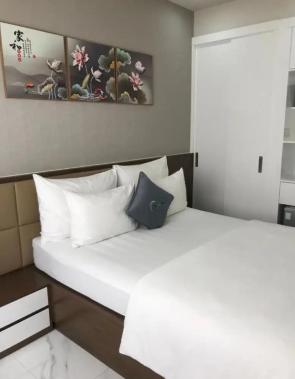 The Moon Hotel