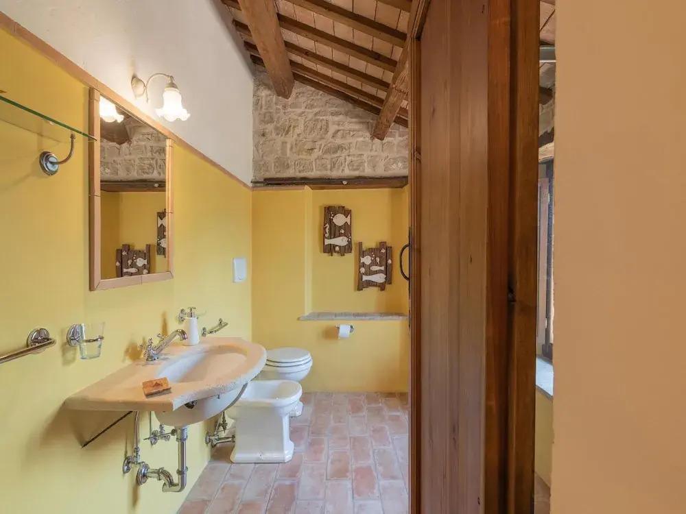 Gorgeous Apartment with Pool near Sibillini Mountains