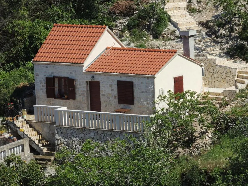 House Zrno Peaceful Stone House in Račišće, Korčula