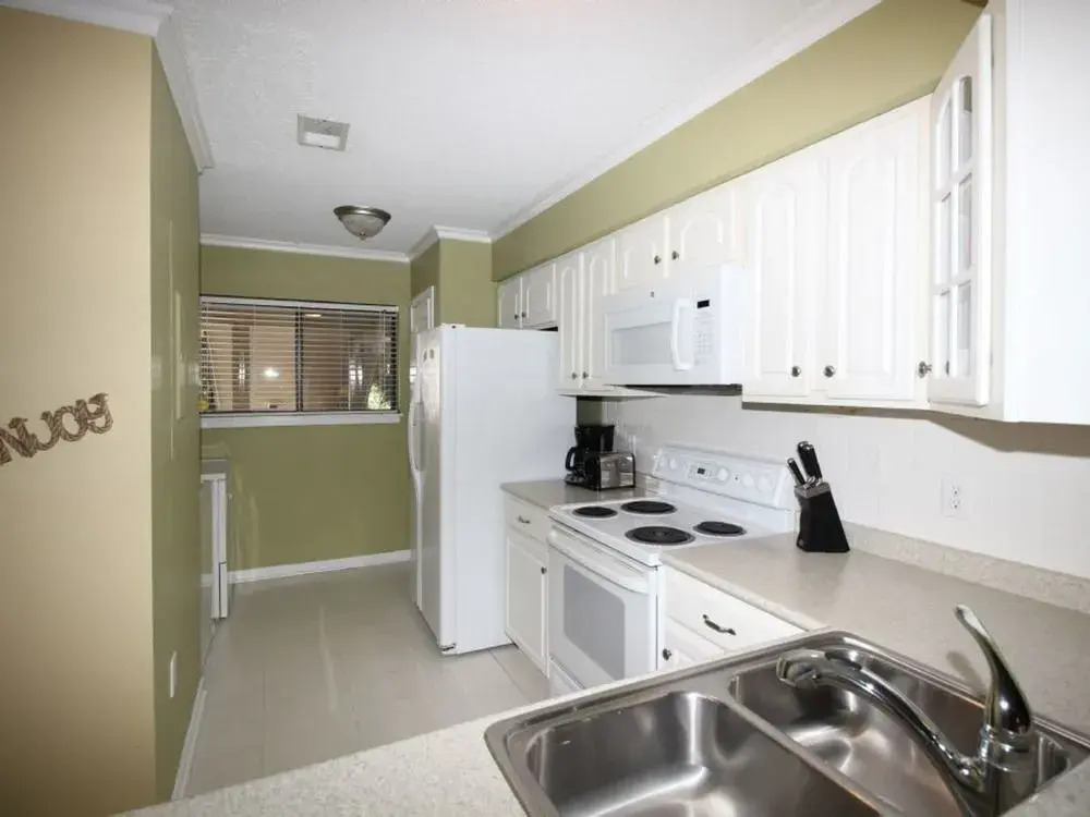 71 Springwood Villas 2 Br villa by RedAwning