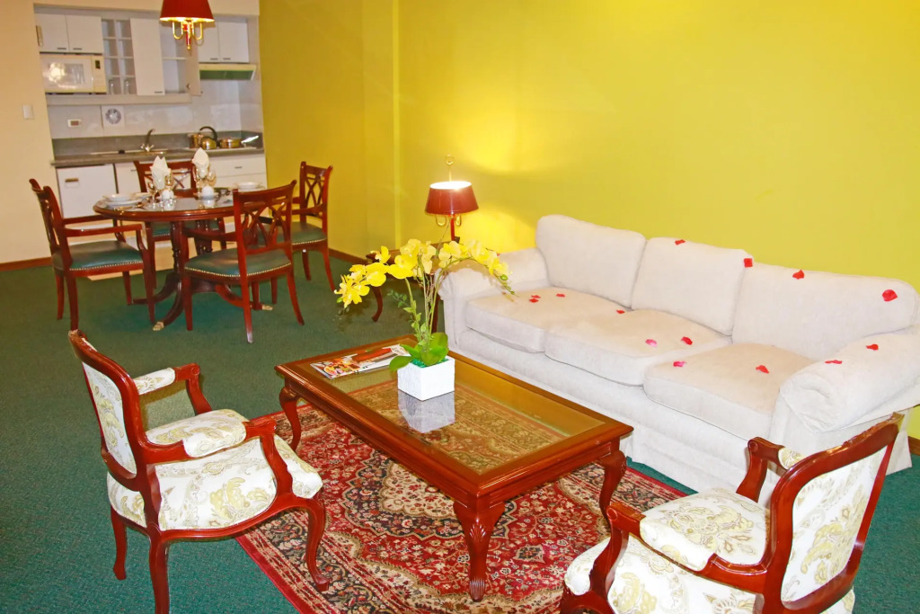 Yotau All Suites Hotel