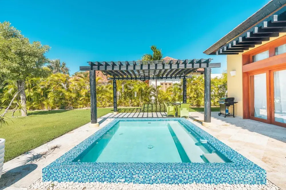 Tranquil Bungalow w Pool at Green Village Ca