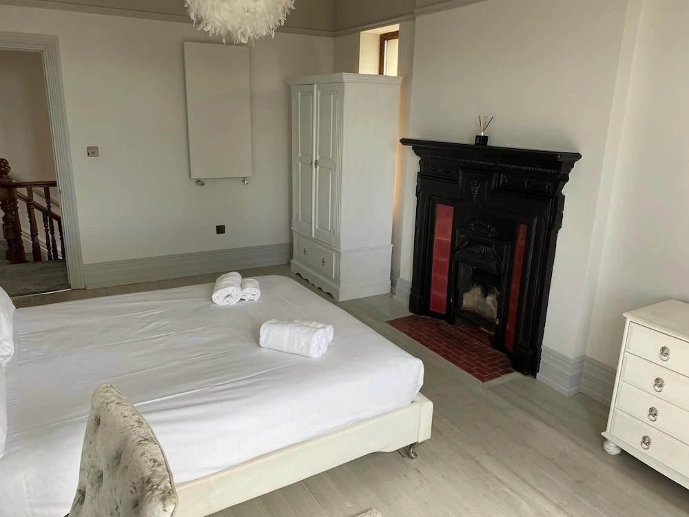 Seaside Retreat at Port Talbot