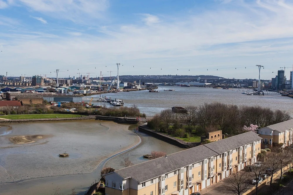 Stunning 2 Bed Apartment with Amazing Views