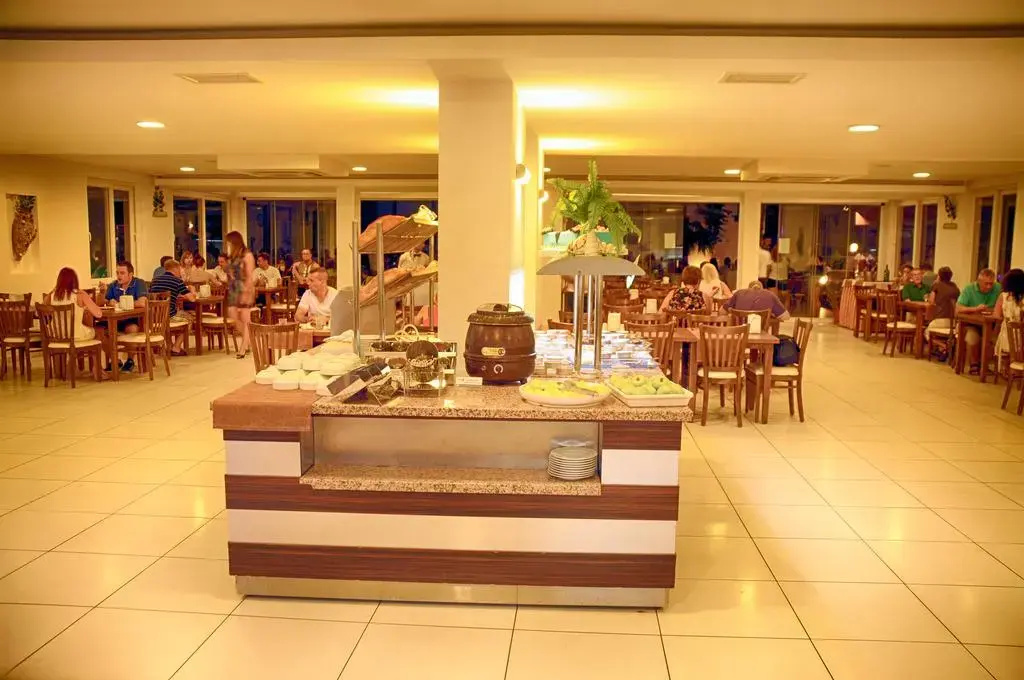 Club Shark Hotel