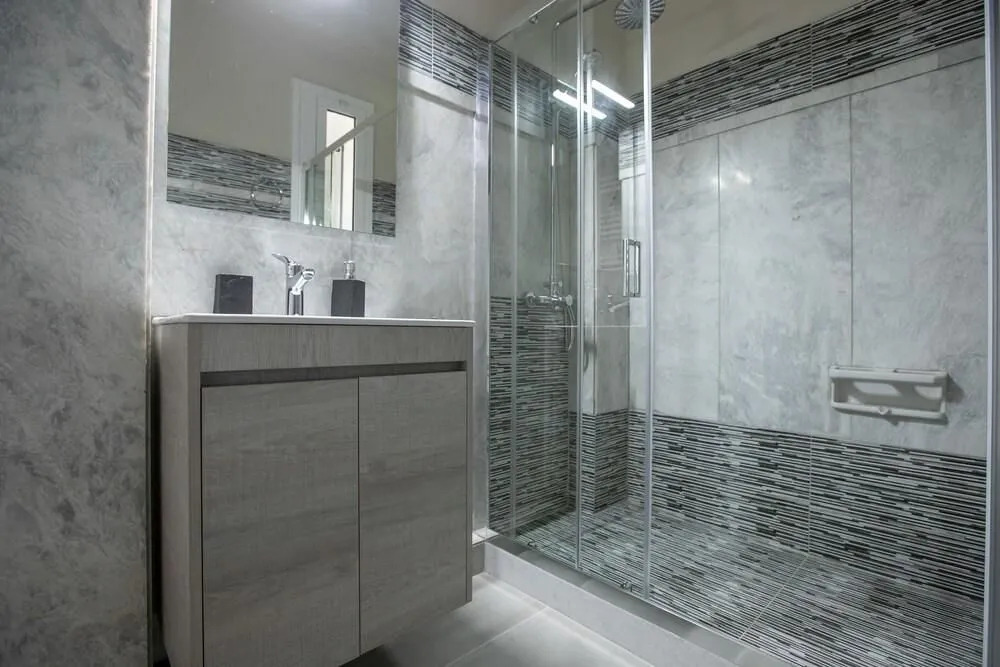 Luxurious 4 Bdrm 3Bath Apt 1- Athens