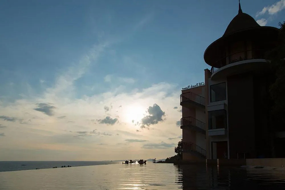 Avani Ao Nang Cliff Krabi Resort