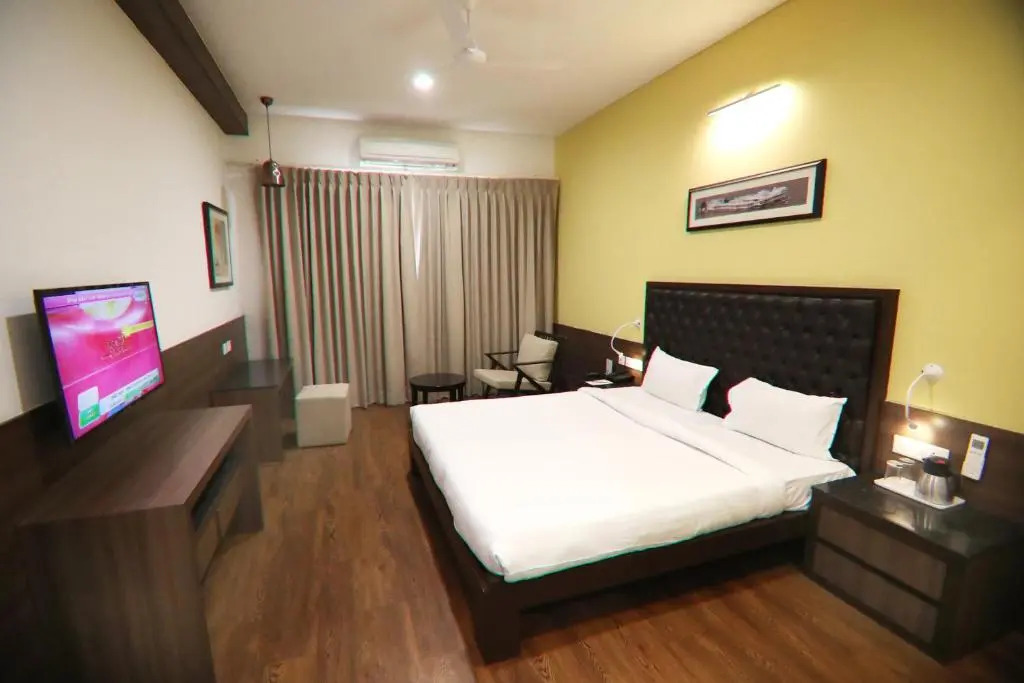 Treebo Premium Baramasi By Jai Club Prime